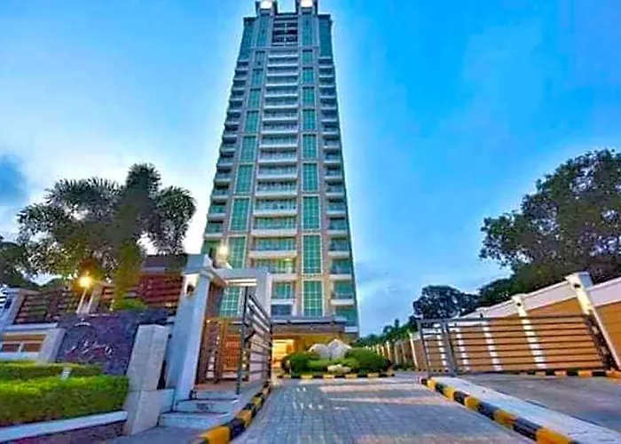 Comfysuites 2br At Padgett Place Near Ayala Mall