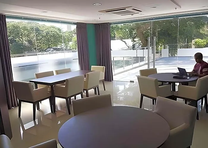 Hotel Comfysuites 2br At Padgett Place Near Ayala Mall